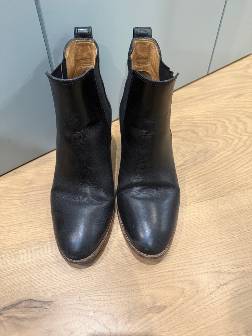 Madewell Women’s Black Leather Ankle Boots with Block Heel - Picture 2 of 4
